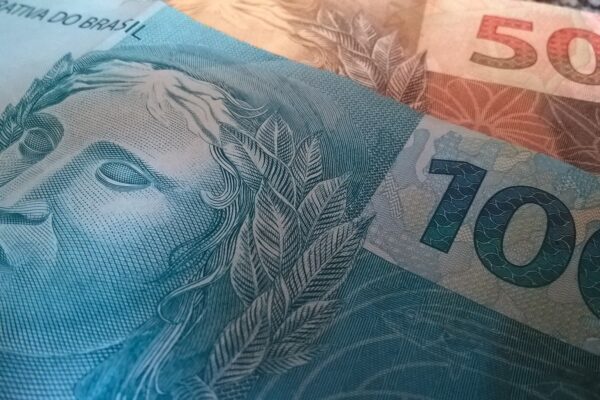 Aprendendo a lidar com o dinheiro: 12 lições financeiras que 2020 me ensinou
