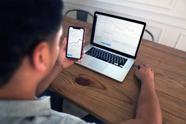 Conheça tudo sobre day trade, swing trade, buy and hold