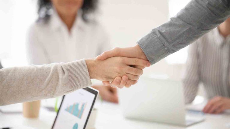 Saiba como fazer uma negociação de dívidas com o banco para se livrar dos seus débitos e ter mais estabilidade em sua vida
