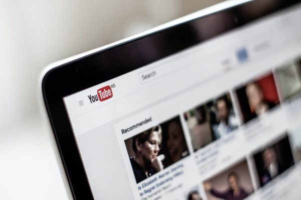 Canais sobre finanças: quais são os melhores no YouTube para acompanhar?