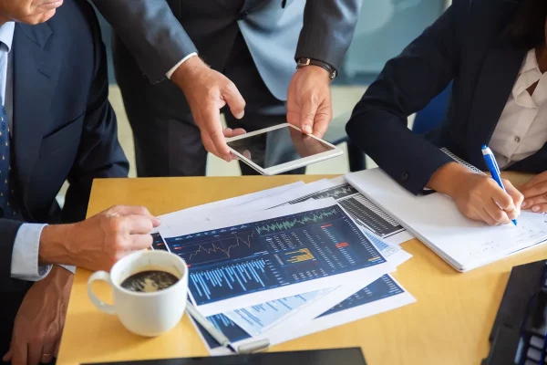 Como investir em petróleo: vale a pena?