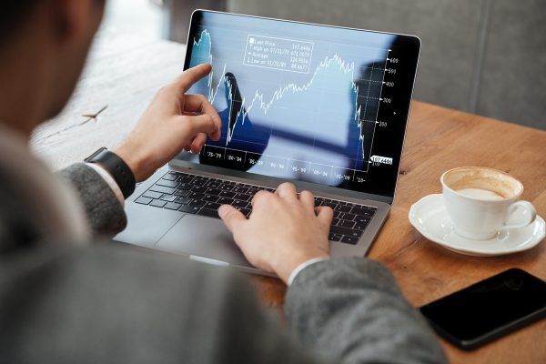 Como aplicar a teoria dos jogos em investimentos?