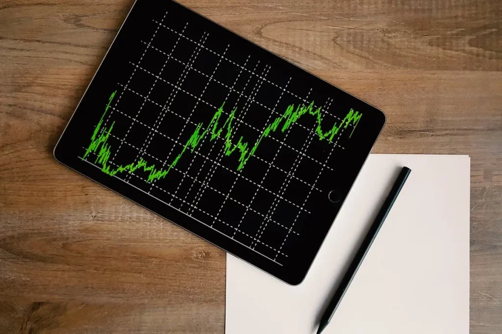 Tablet mostrando um gráfico de linhas