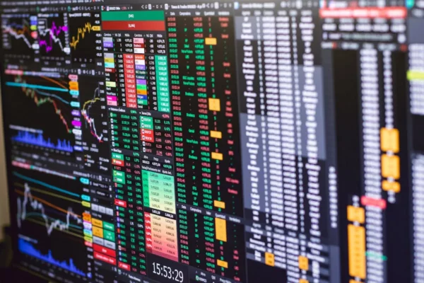 Open Finance: como esse novo paradigma financeiro transforma o controle do seu portfólio