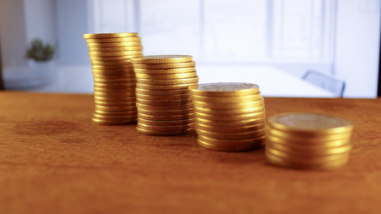 Quanto rende 100 mil no CDI por mês